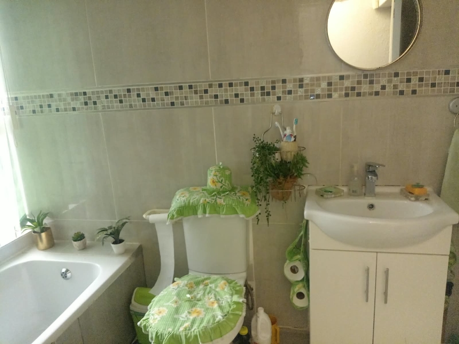 3 Bedroom Property for Sale in Westridge Western Cape